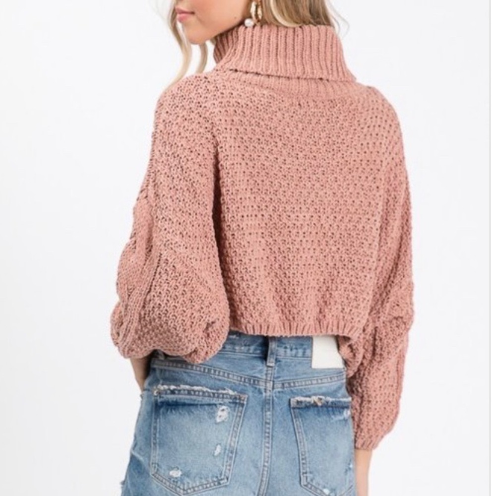 SOLD 🌺 Cable knit crop sweater black - Picture 7 of 7